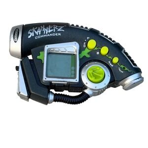 Radica Skannerz Commander Handheld Barcode Game Black Silver 2001 Vintage Y2K
